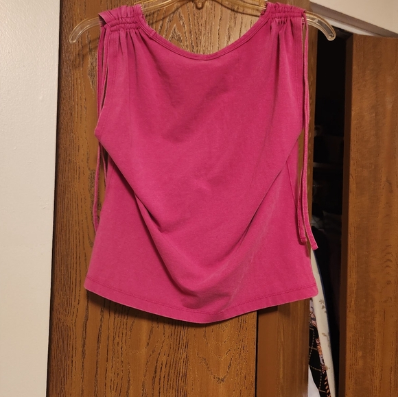 Guess ☃️Pink Cropped Top Size L NWT - Picture 6 of 6